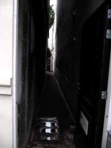 Amsterdam alleyway